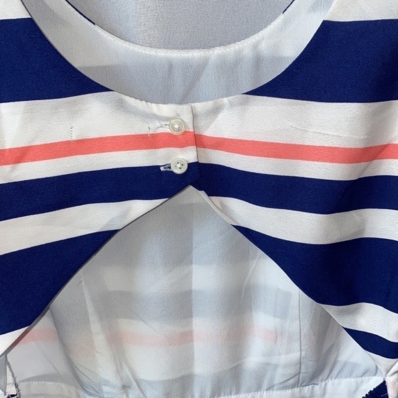 Charlotte Russe Shorts Jumper - Picture 3 of 7